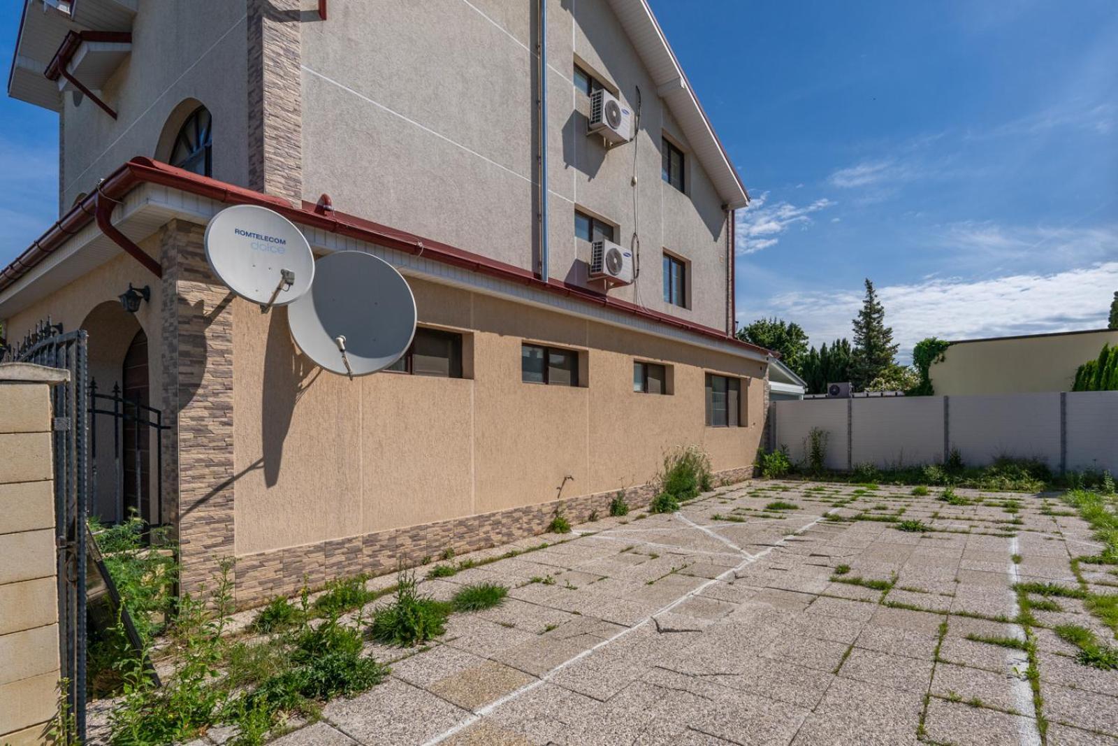Farawayhomes Aparthotel Near Vienna Airport - Anytime Self Check-In Bruck an der Leitha Esterno foto