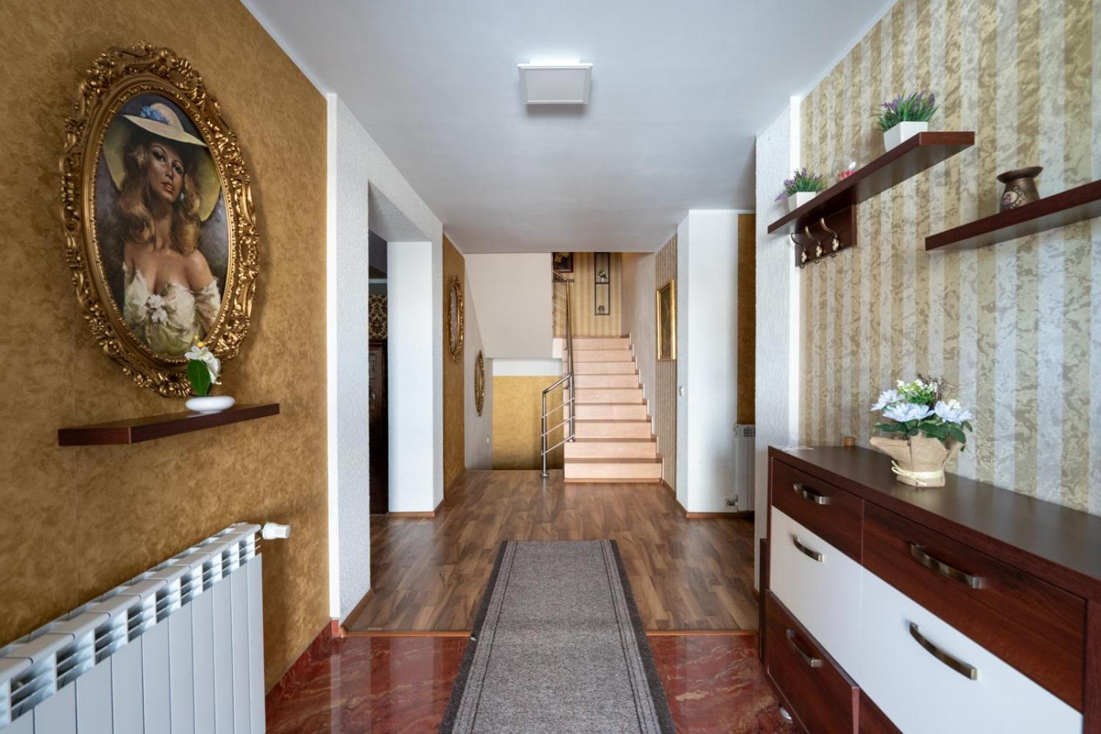 Farawayhomes Aparthotel Near Vienna Airport - Anytime Self Check-In Bruck an der Leitha Esterno foto