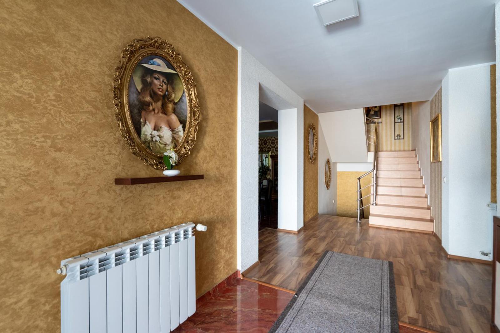Farawayhomes Aparthotel Near Vienna Airport - Anytime Self Check-In Bruck an der Leitha Esterno foto