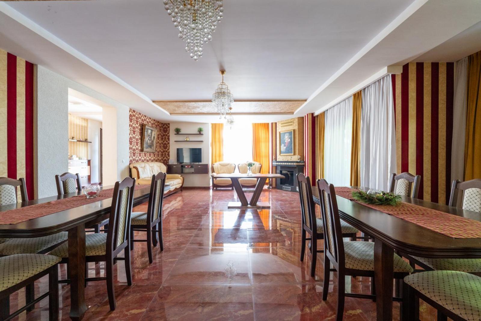 Farawayhomes Aparthotel Near Vienna Airport - Anytime Self Check-In Bruck an der Leitha Esterno foto