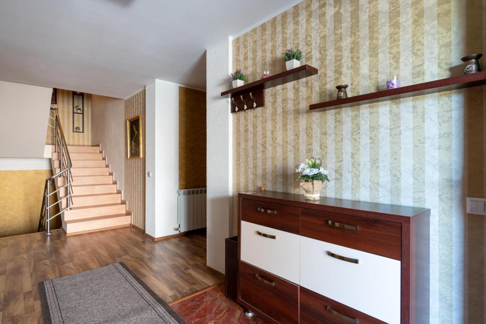 Farawayhomes Aparthotel Near Vienna Airport - Anytime Self Check-In Bruck an der Leitha Esterno foto