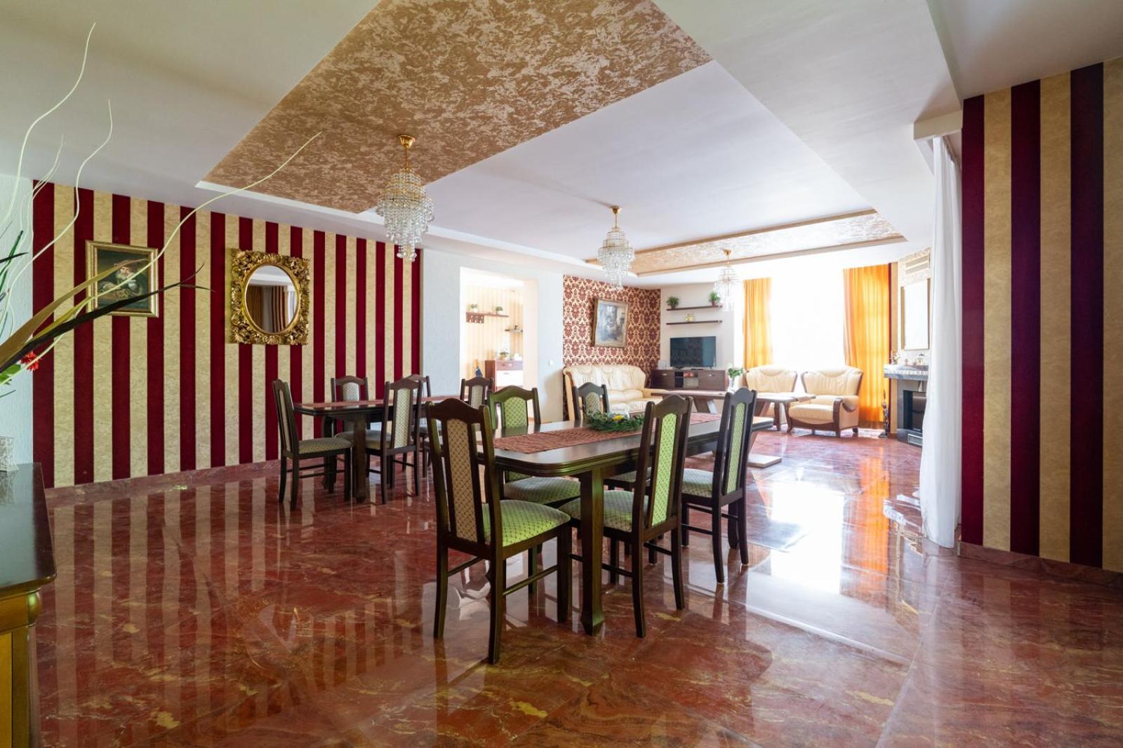 Farawayhomes Aparthotel Near Vienna Airport - Anytime Self Check-In Bruck an der Leitha Esterno foto