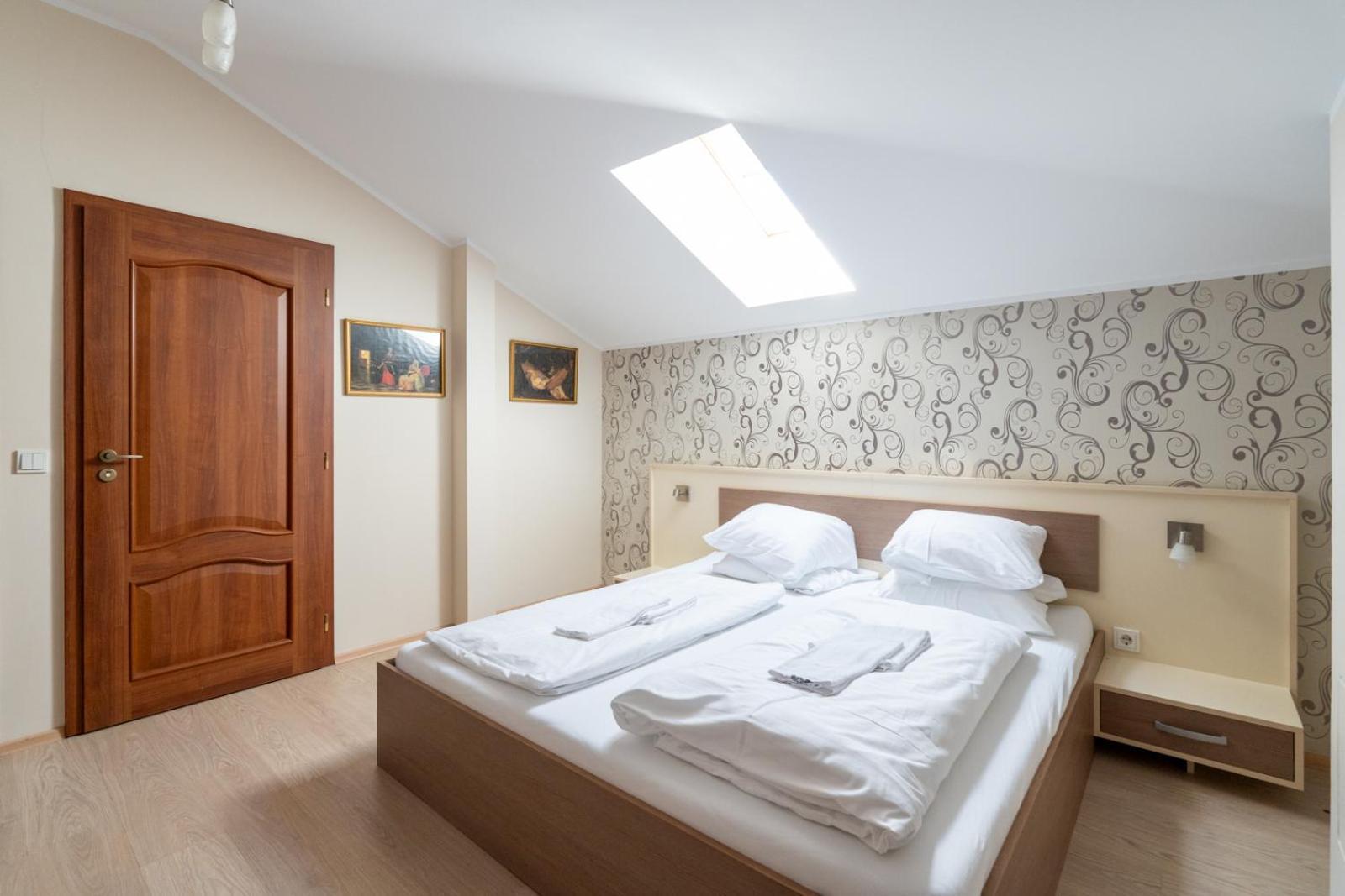 Farawayhomes Aparthotel Near Vienna Airport - Anytime Self Check-In Bruck an der Leitha Esterno foto
