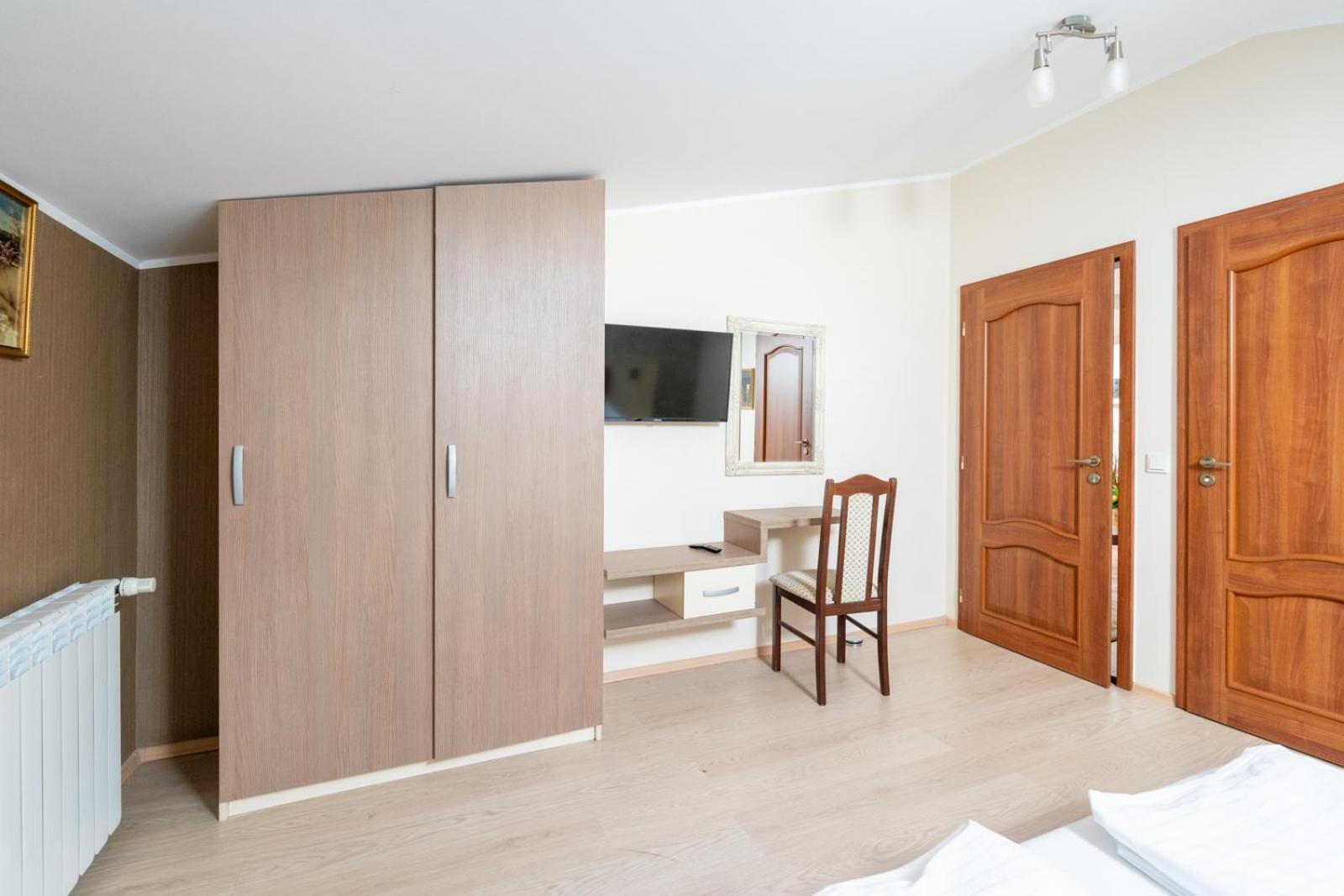 Farawayhomes Aparthotel Near Vienna Airport - Anytime Self Check-In Bruck an der Leitha Esterno foto