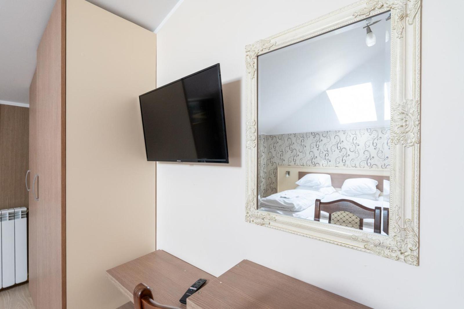 Farawayhomes Aparthotel Near Vienna Airport - Anytime Self Check-In Bruck an der Leitha Esterno foto