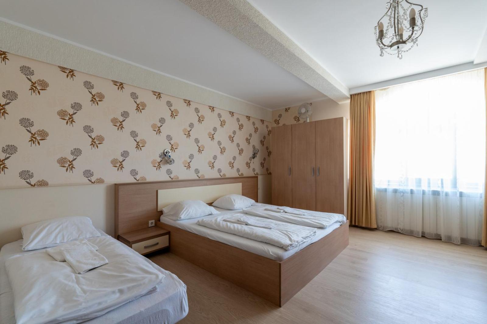 Farawayhomes Aparthotel Near Vienna Airport - Anytime Self Check-In Bruck an der Leitha Esterno foto
